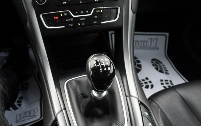 Ford Mondeo cena 39900 przebieg: 248000, rok produkcji 2016 z Małomice małe 781